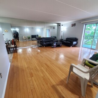 5 Broadlawn Park Unit 410, Chestnut Hill, MA 02467