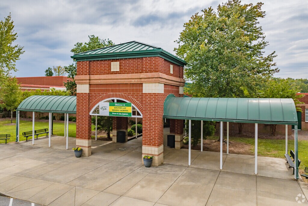 Students can join Southeast Middle School, rated B- by Niche.