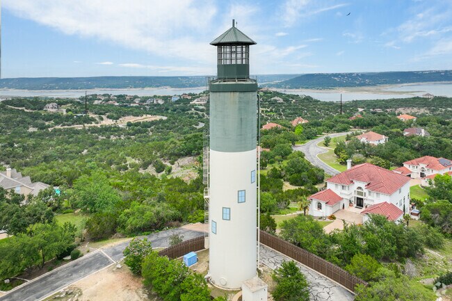 Lakewind gated community in Hudson Bend.