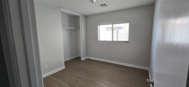 11602 W Charter Oak Rd, El Mirage, AZ 85335 - photo 5