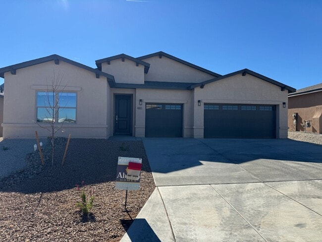 4824 Manzano Peak St SW, Los Lunas, NM 87031 - photo 2