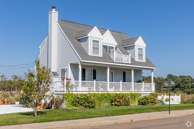East Haven’s waterfront homes range from classic coastal cottages to newly built beachfront houses.