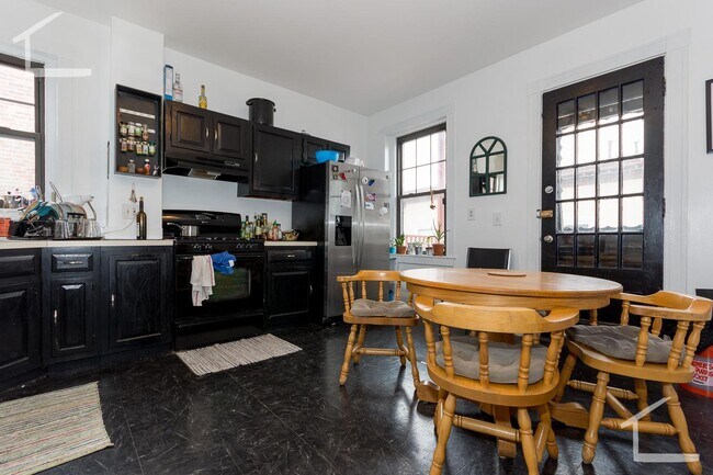 1173 Commonwealth Ave unit 6, Allston, MA 02134 - photo 5