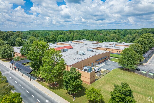 Youth Elementary School educates grades K-5.
