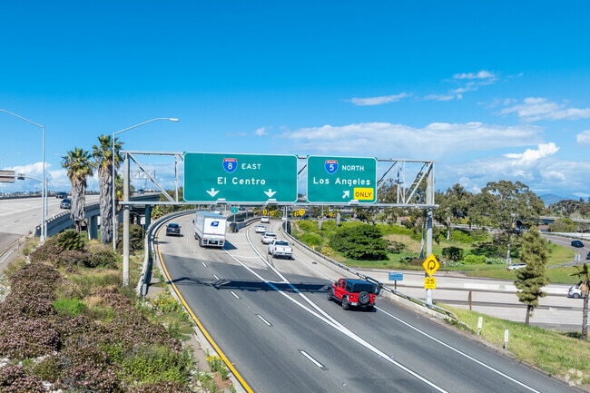 Loma Portal offers easy access via the 8, and 5 freeways.