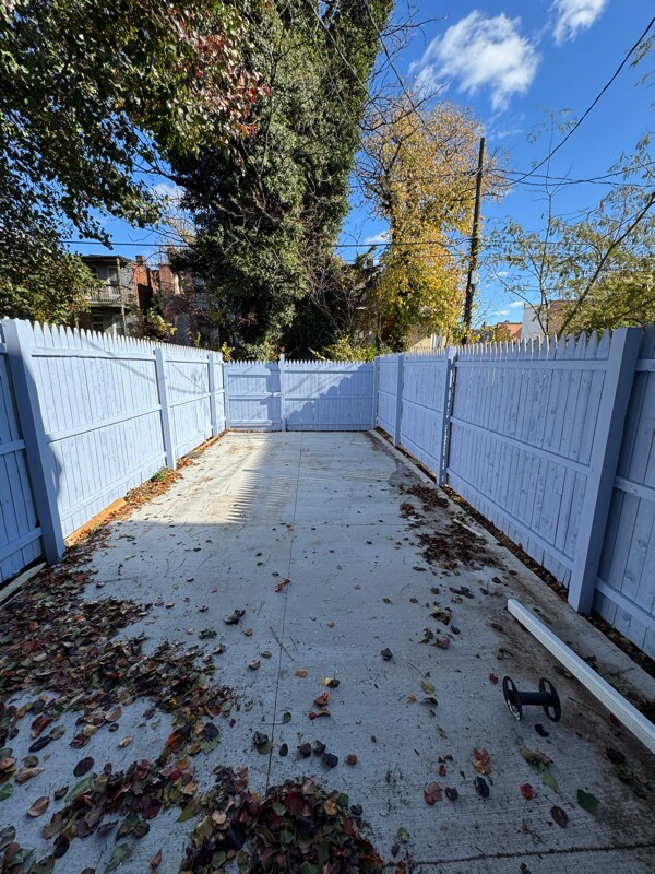 1011 Appleton St, Baltimore, MD 21217 - photo 7