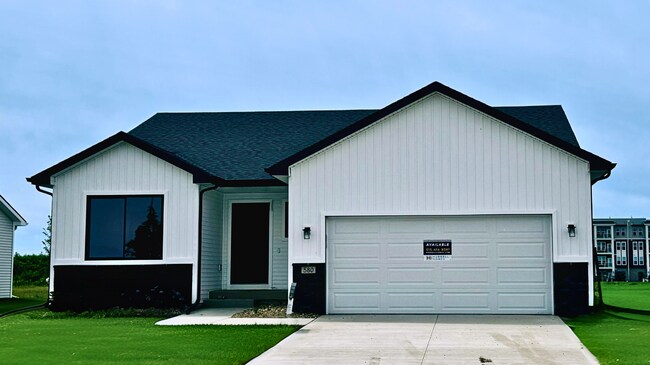 9841 Regatta Ln unit 37277048, Johnston, IA 50131 - photo 3