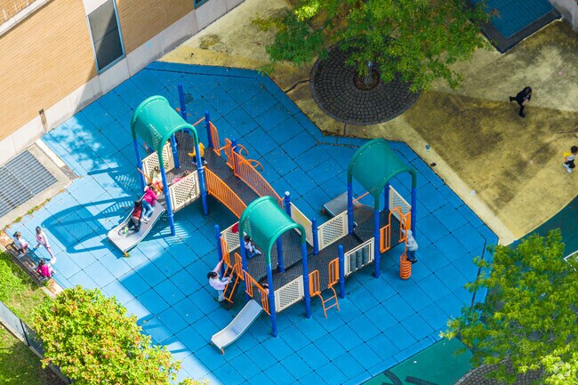 PS/IS 266 has beautiful children playground