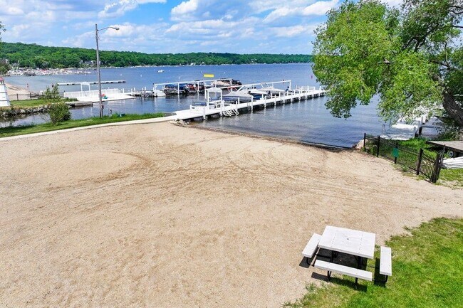 856 Brickley Dr, Fontana, WI 53125 - photo 2