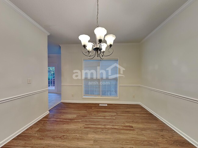 2106 Forest Edge Dr, Greensboro, NC 27406 - photo 4