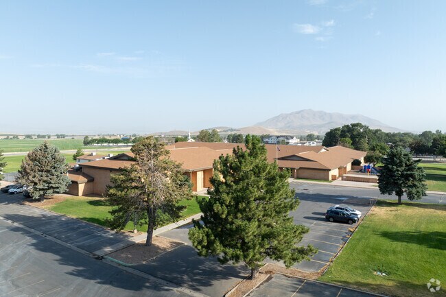 Santaquin Elementary School is located in the Santaquin neighborhood.