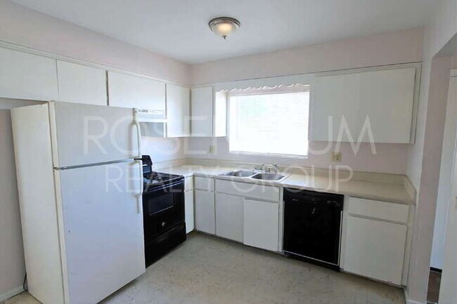 1000 N Pueblo Dr, Casa Grande, AZ 85122 - photo 4