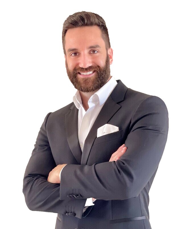 Agent Photo