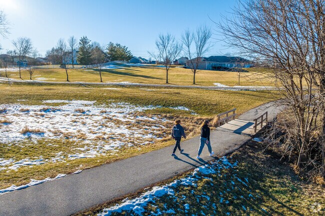 Evans Park walking trails