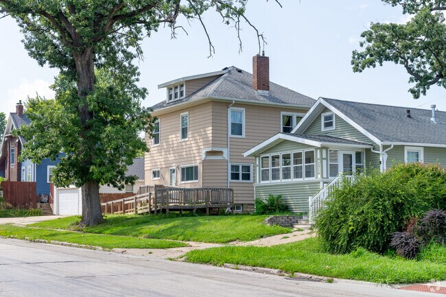 Charming homes in the Mound View residential area, where every window tells a story.