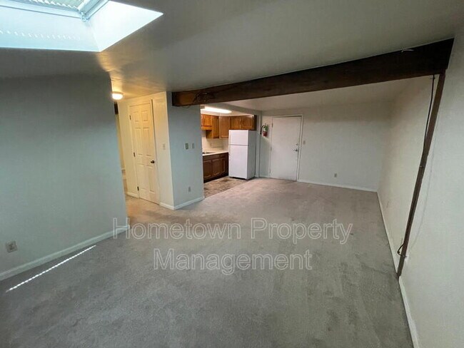 105-107 N Hanover St unit 107 APT C, Carlisle, PA 17013 - photo 5