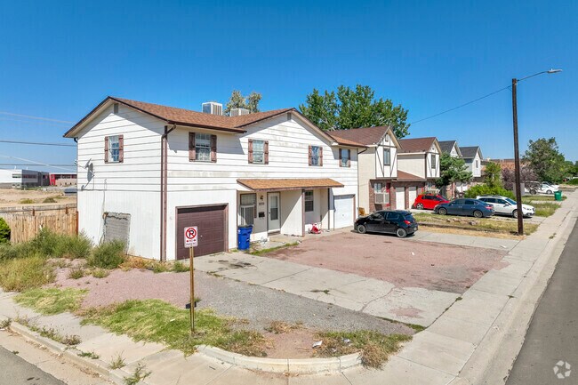 Two Story multi unit homes are also available for families living in Skyview Pueblo.