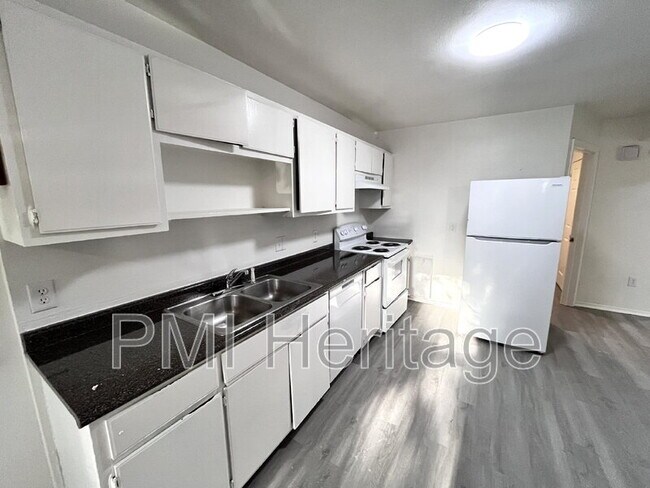 606 Virginia St unit 201, Springdale, AR 72764 - photo 4