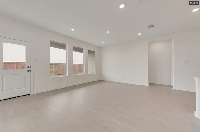 1713 Quaking Aspen Way, McKinney, TX 75071 - photo 6