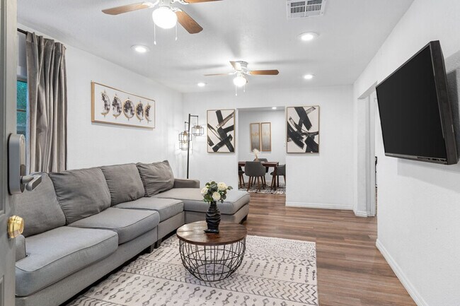 4805 N 37th St unit ID1359640P, Tampa, FL 33610 - photo 4