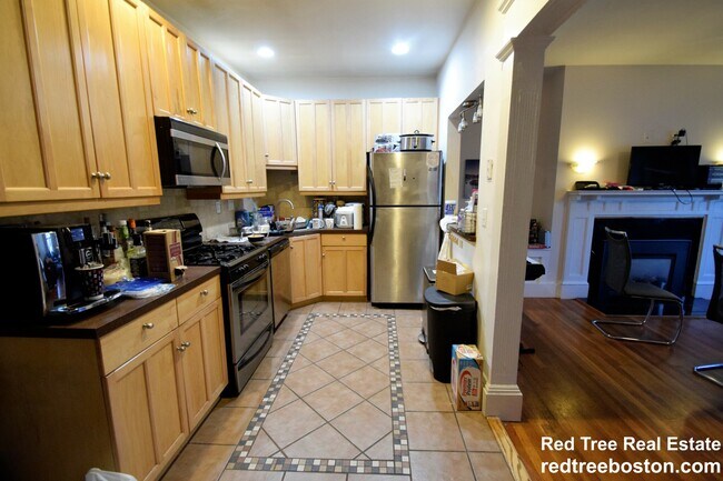 19 Saint Lukes Rd, Allston, MA 02134 - photo 6
