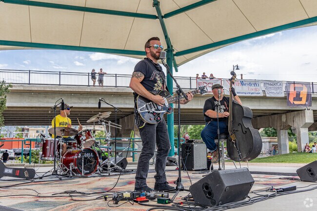 Missoula's Out to Lunch event features live music and food trucks in  Caras Park.