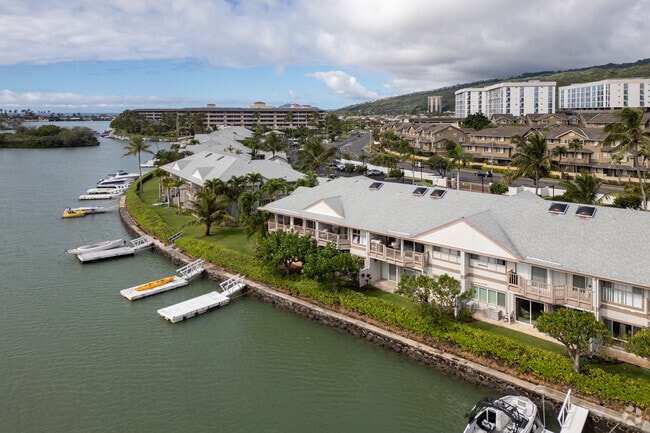 Waterfront townhomes line the marinas in Hawaii Kai.