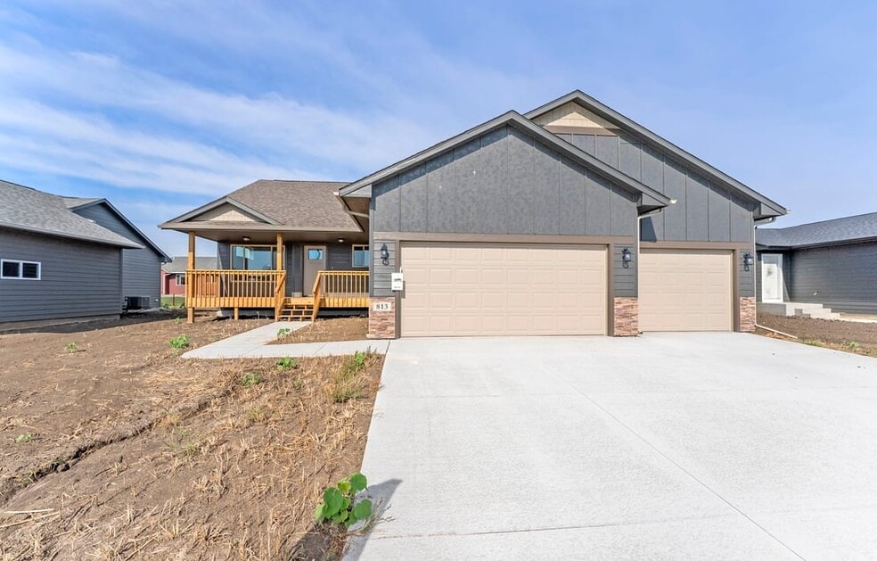 2-custom-813 N Main St-3.jpg