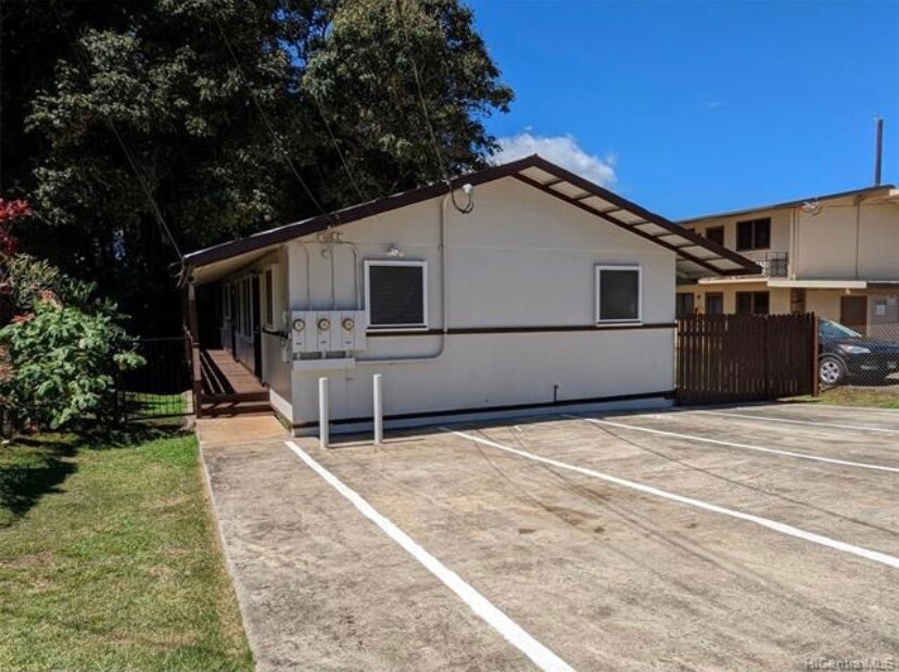 318 Ohai Place unit A, Wahiawa, HI 96786 - photo 1