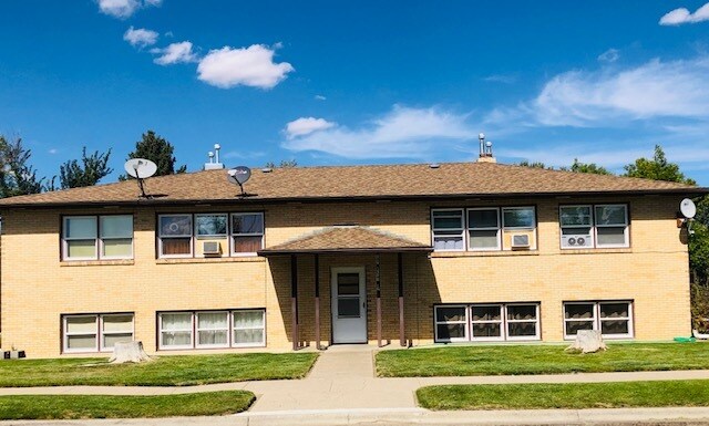 707 12th St W unit B, Havre, MT 59501 - photo 2