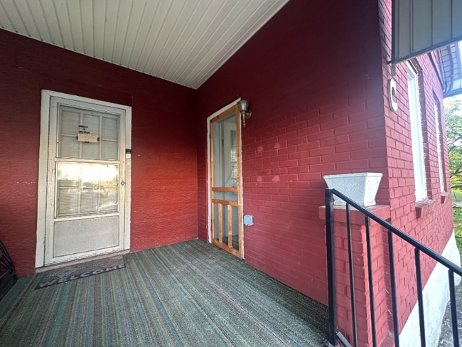 1925 2nd St unit C, Bethlehem, PA 18020 - photo 2