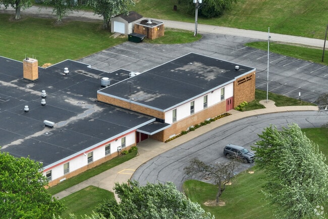 Redbank Valley Intermediate School has 208 students.