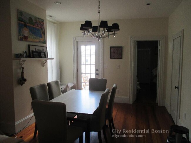 693 E 6th St unit 2, Boston, MA 02127 - photo 4
