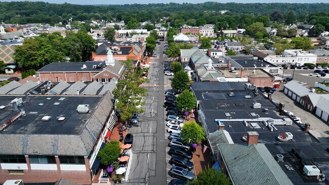 Neighborhood_New Canaan_Final_082823