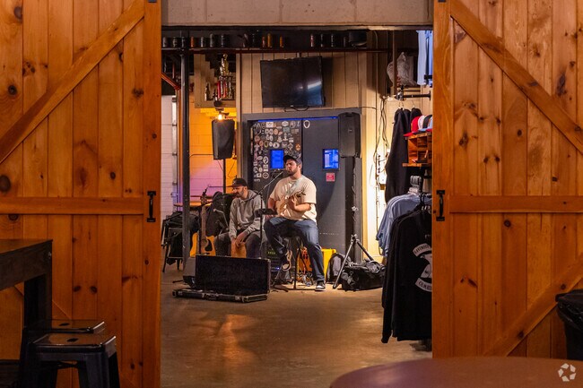 Arnold Mills residents can stop into Ravenous Brewing for delicious beer and live music.