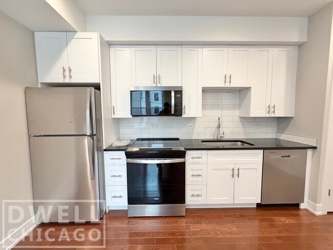 1709 W Lunt Ave unit 1, Chicago, IL 60626 - photo 6