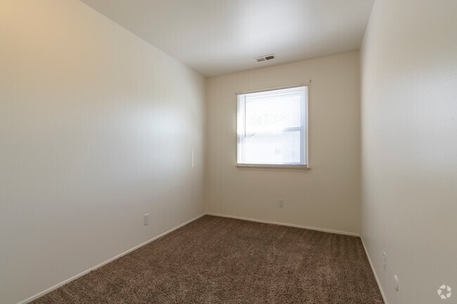 2BR, 1BA - 750SF - Bedroom 2