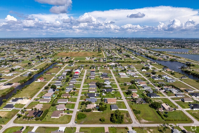 The neighborhood of Mariner is located in North Cape Coral, just sounth of Babcock Web Preserve.