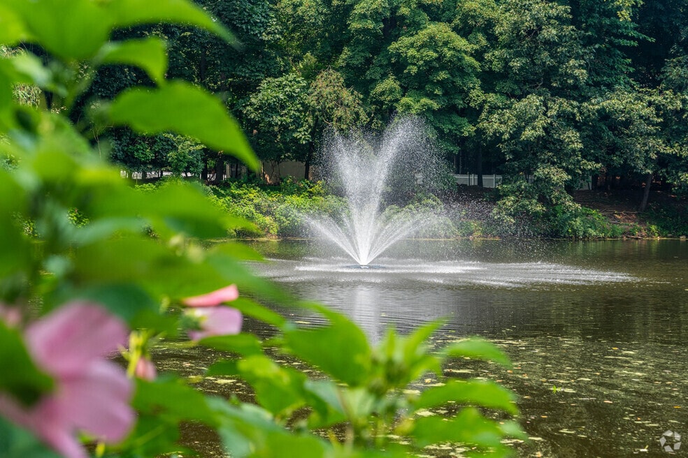 Neighborhood_Upper Saddle River_V1_081823