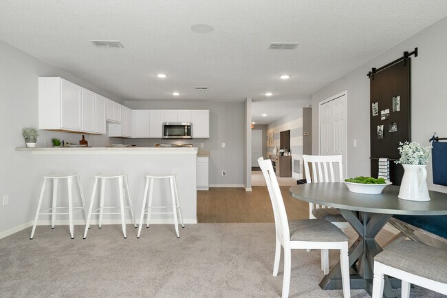 967 Leatherhead Dr, Dundee, FL 33838 - photo 4