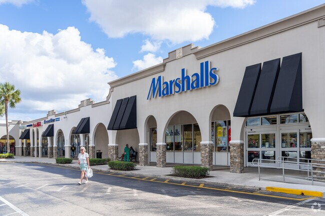 Shop at Marshall's in Hillsboro Ranches: Upgrade your wardrobe with the latest trends.