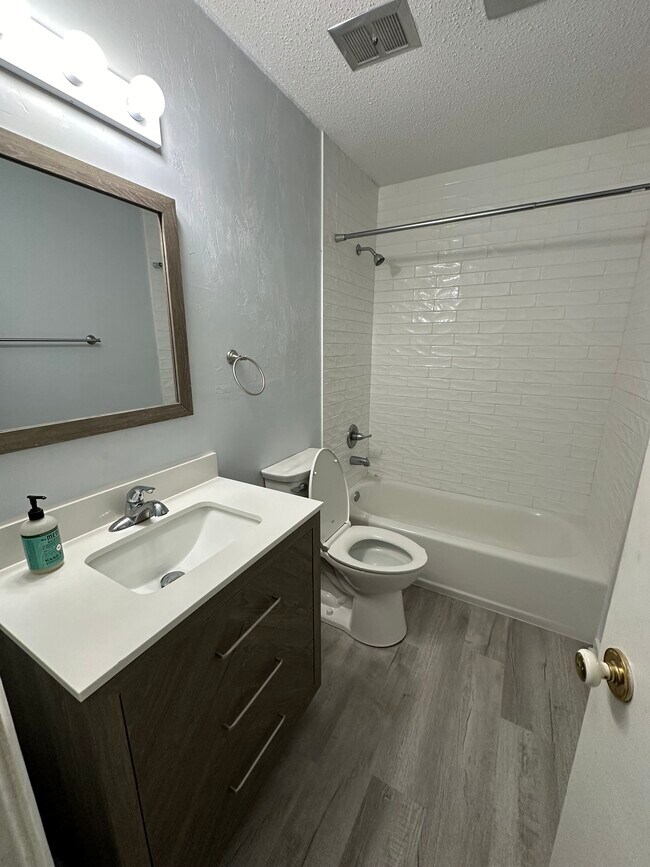 2816 SW 14th Dr, Gainesville, FL 32608 - photo 5