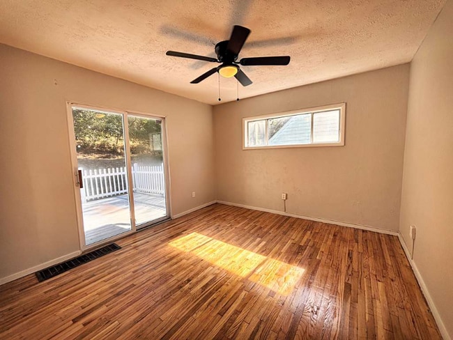 741 Jefferson Rd, Pittsburgh, PA 15235 - photo 7