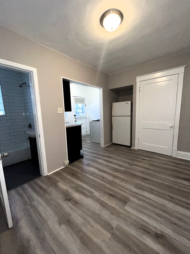 5243 Bancroft Ave unit 1W, Saint Louis, MO 63109 - photo 7