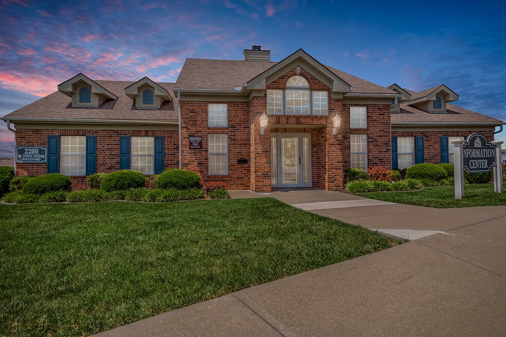 Crossroads of Lee's Summit, Lees Summit, MO 64064 - photo 1