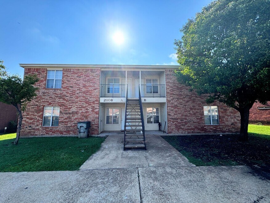 2808 Cantabrian Dr unit D, Killeen, TX 76542 - photo 1