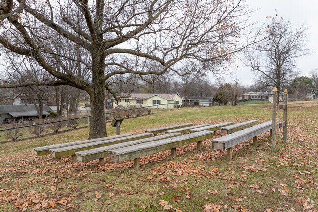 Coverdell Elementary School has an outdoor classroom at the back of the property.
