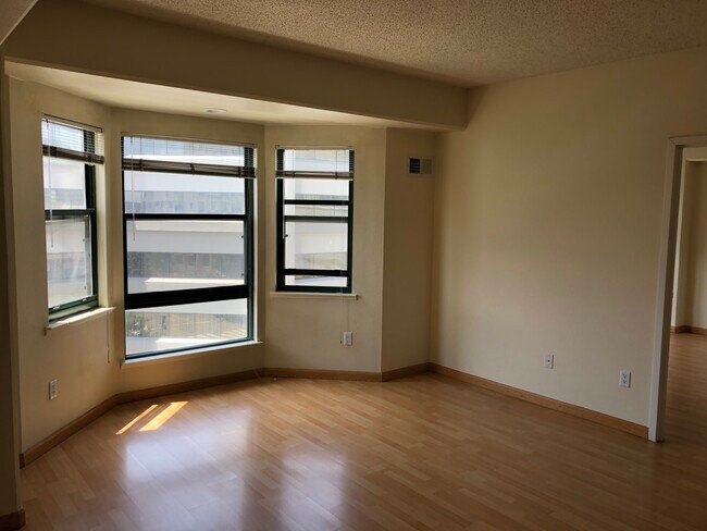 Pacific Renaissance Plaza unit 503, Oakland, CA 94607 - photo 2