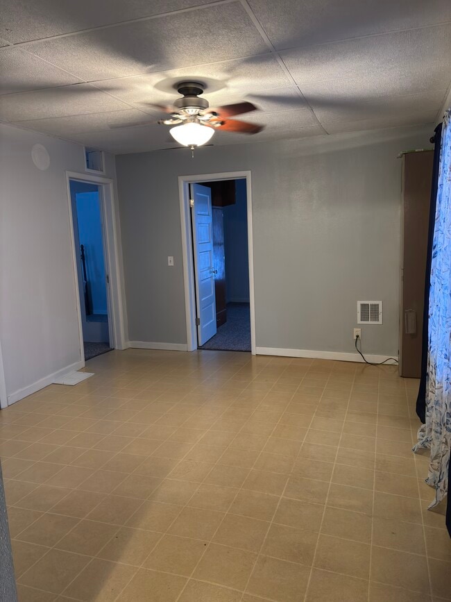 303 Cobban St unit Semi-furnished lower, Chippewa Falls, WI 54729 - photo 3