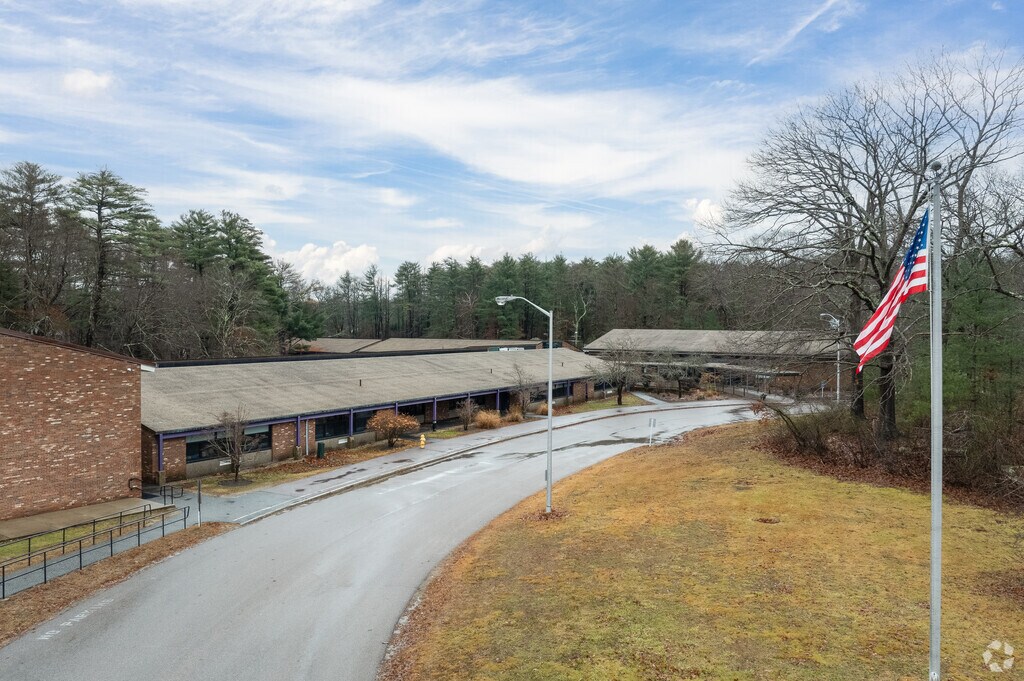 Plymouth River Elementary School in Hingham was given an overall A rating by Niche.